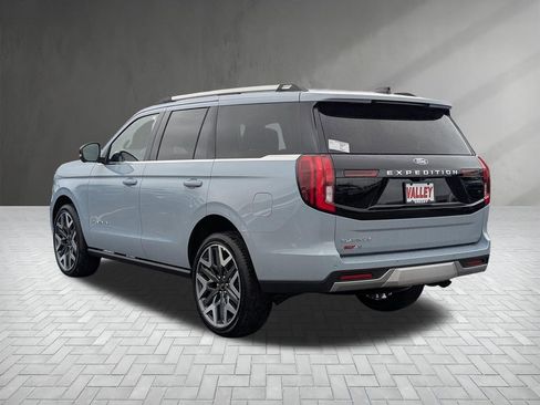 New 2026 Ford Expedition Platinum w/ Platinum Ultimate Package AWD/4WD image 8