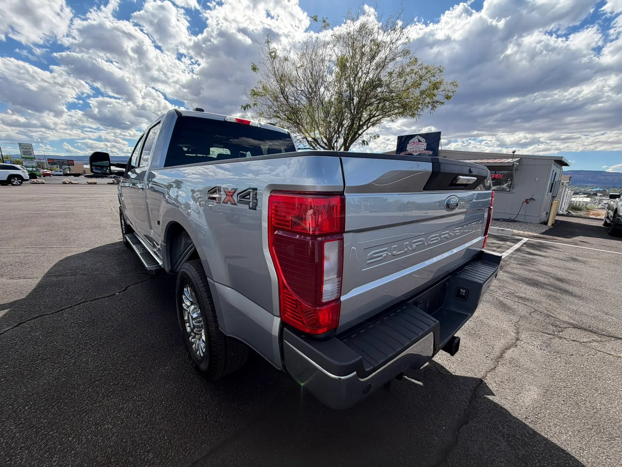 Used 2022 Ford F250 XLT w/ XLT Premium Package AWD/4WD image 8