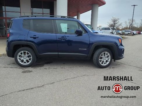 Used 2019 Jeep Renegade Latitude w/ Cold Weather Group image 9
