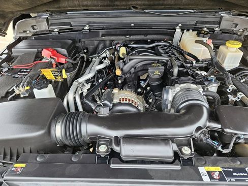 Used 2022 Jeep Gladiator Mojave w/ Cold Weather Group AWD/4WD image 30