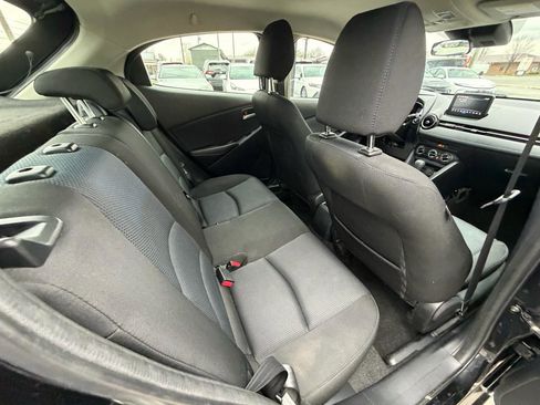 Used 2020 Toyota Yaris LE FWD image 12