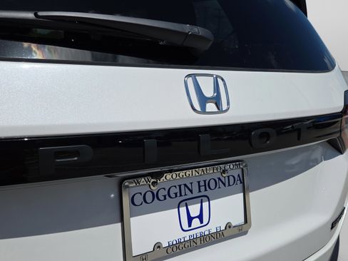 New 2026 Honda Pilot Sport image 36