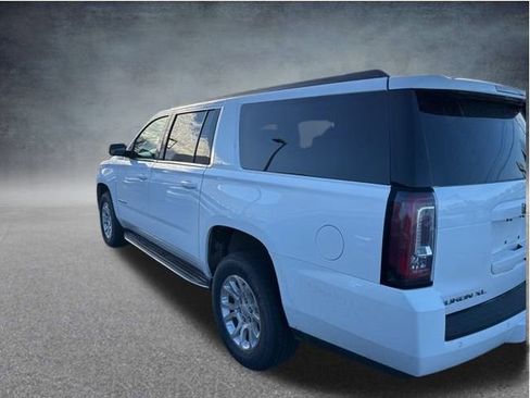 Used 2018 GMC Yukon XL SLT image 12