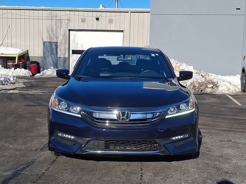 Used 2017 Honda Accord Sport Special Edition image 2