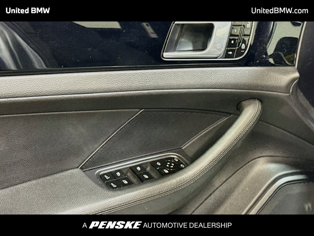 Used 2020 Porsche Panamera RWD image 10