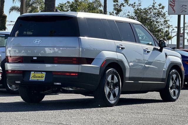 Used 2026 Hyundai Santa Fe SE FWD image 4