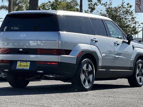Certified 2026 Hyundai Santa Fe SE FWD image 4