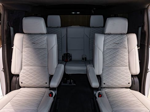 Used 2026 Cadillac Escalade ESV Platinum Sport w/ LPO, ONYX Package image 24