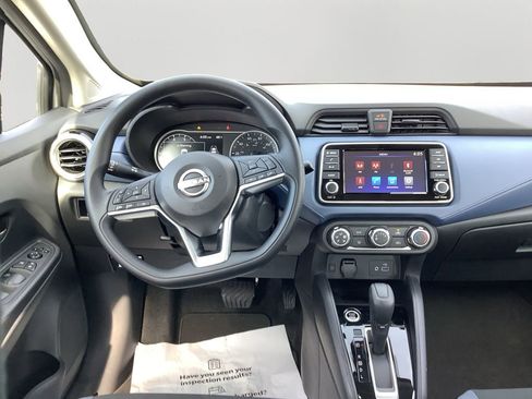 Used 2025 Nissan Versa SV w/ Trunk Package image 17