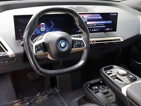 Used 2025 BMW iX xDrive50 image 7