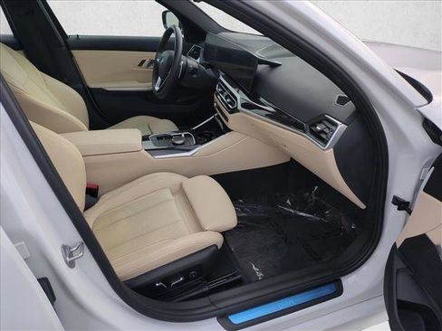 Used 2024 BMW 330i Sedan w/ Convenience Package RWD image 22