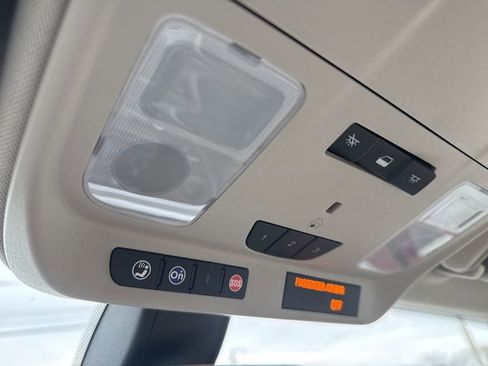 Used 2019 Buick Envision Preferred image 22