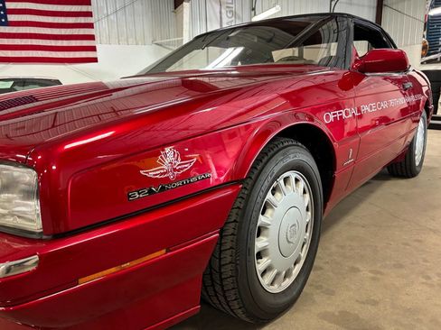 Used 1993 Cadillac Allante FWD image 10