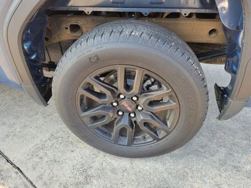 Used 2024 GMC Sierra 1500 Elevation RWD image 9