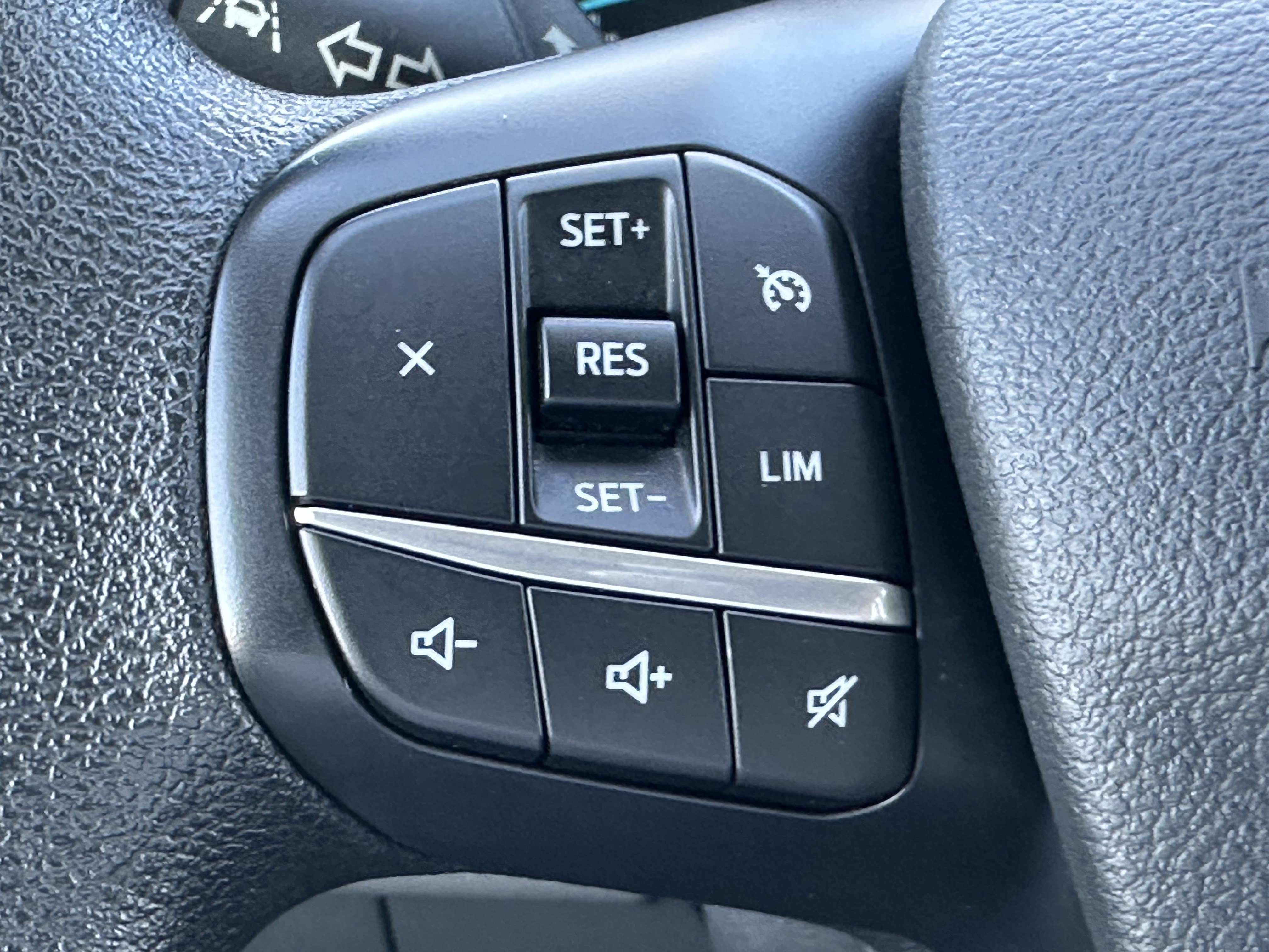 Used 2022 Ford Transit 350 XLT RWD image 22