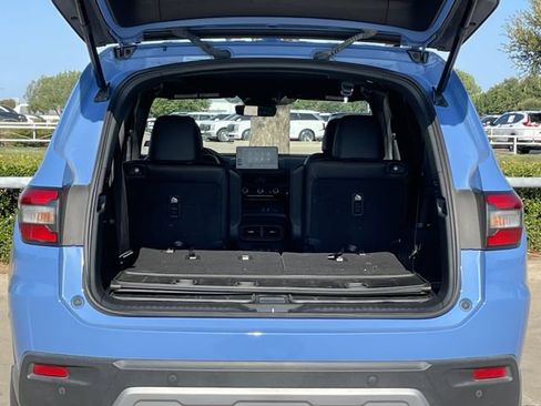 Used 2025 Honda Pilot TrailSport image 30