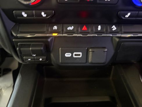 Used 2021 GMC Sierra 1500 Elevation AWD/4WD image 29