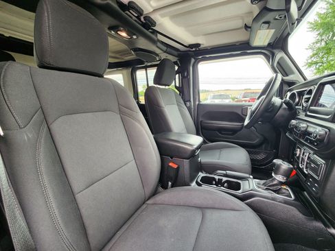 Used 2018 Jeep Wrangler Unlimited Sport S AWD/4WD image 42