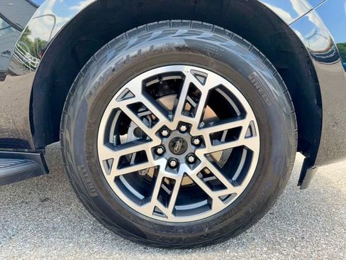 Used 2025 Ford Expedition Active AWD/4WD image 36