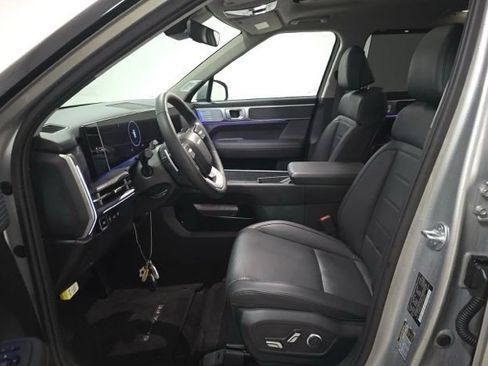 Used 2026 Hyundai Santa Fe Limited AWD/4WD image 7