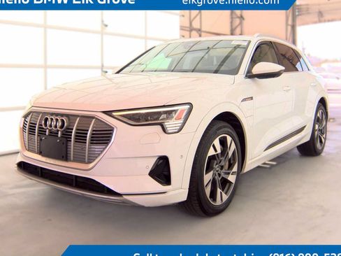 Used 2021 Audi e-tron Prestige w/ Prestige Package AWD/4WD image 1