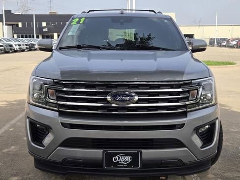 Used 2021 Ford Expedition Max XLT RWD image 2