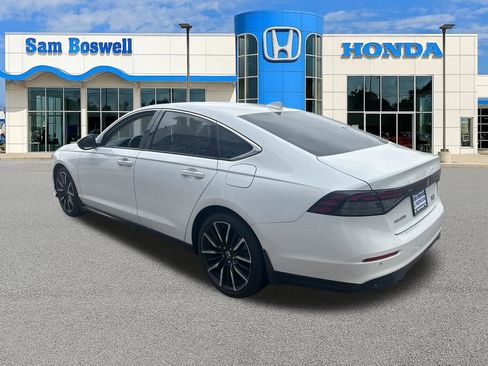 Used 2025 Honda Accord Touring image 6