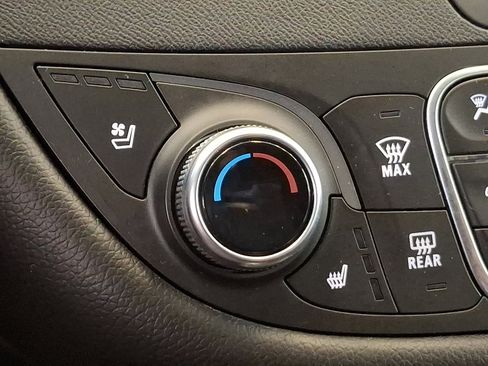 Used 2019 Chevrolet Malibu Premier image 25