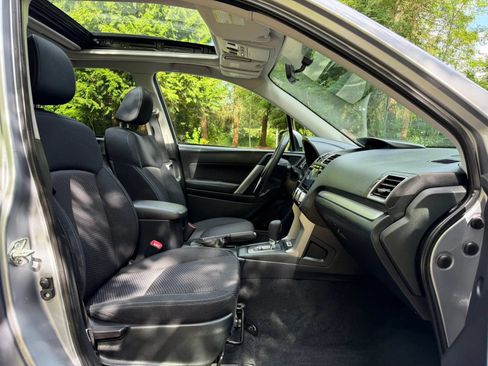 Used 2018 Subaru Forester 2.5i Premium w/ All-Weather Package AWD/4WD image 8