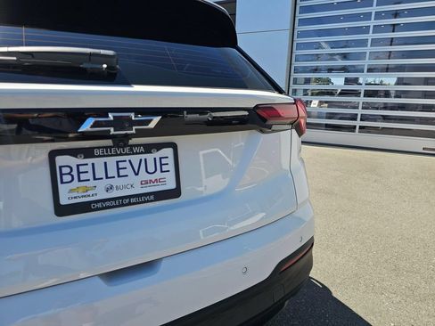 New 2027 Chevrolet Bolt LT w/ Comfort Package FWD image 16