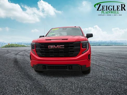 Used 2025 GMC Sierra 1500 Pro w/ Graphite Edition AWD/4WD image 10
