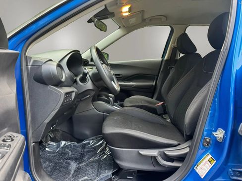 Used 2021 Nissan Kicks S FWD image 11