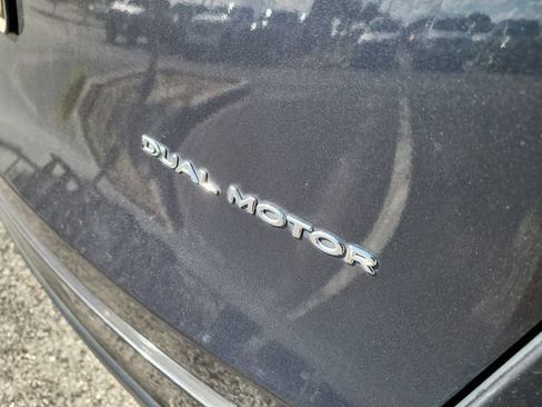 Used 2021 Tesla Model Y Long Range AWD/4WD image 11