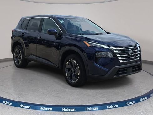 Used 2025 Nissan Rogue SV FWD image 4