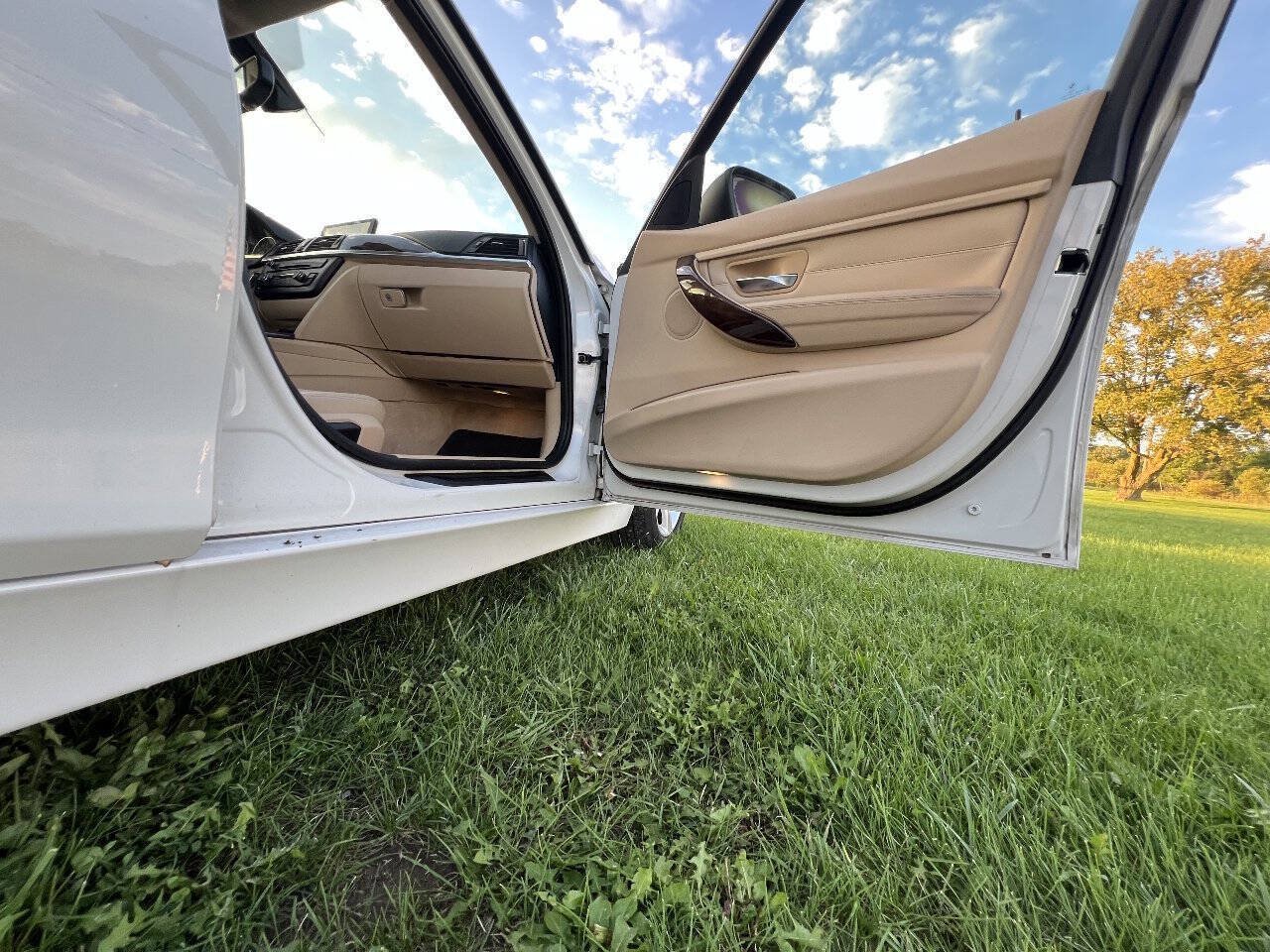 Used 2014 BMW 328i xDrive Wagon AWD/4WD image 20