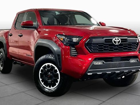 Used 2024 Toyota Tacoma TRD Off-Road image 3