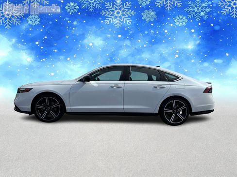 Used 2024 Honda Accord Sport image 3