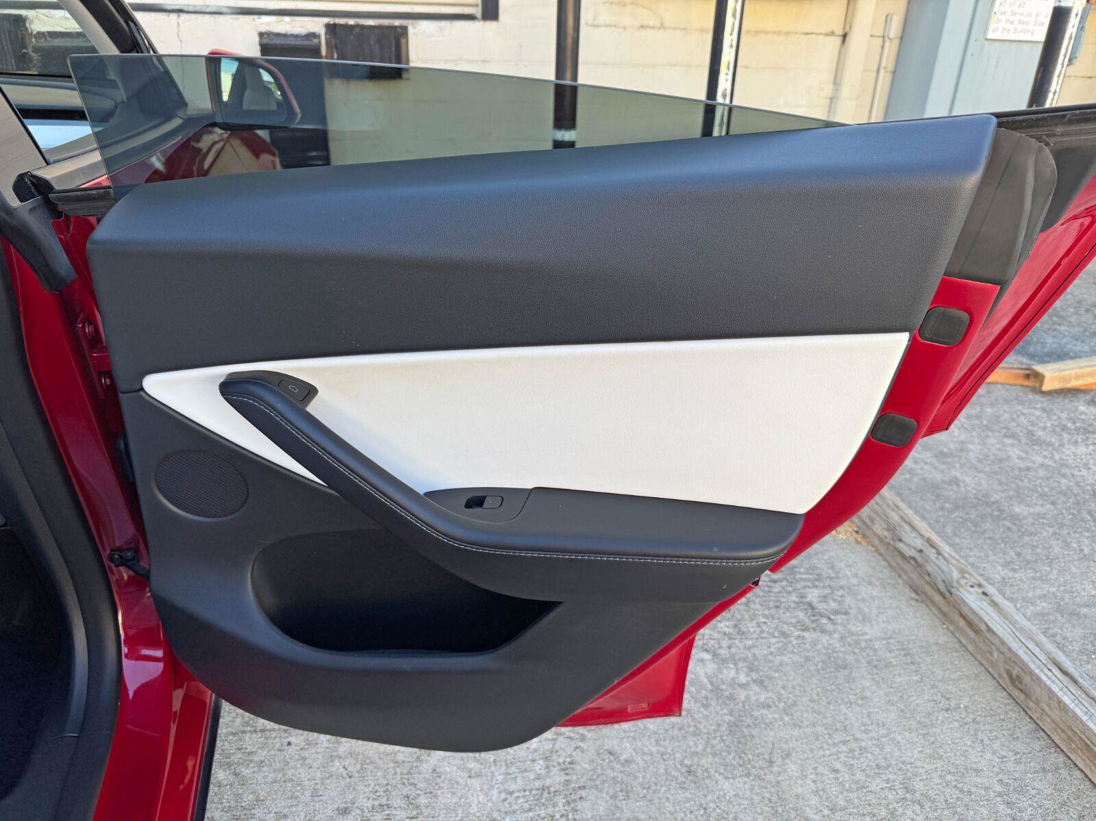 Used 2022 Tesla Model Y Performance AWD/4WD image 44