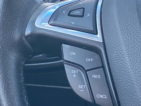 Certified 2019 Ford Edge SEL w/ Equipment Group 201A AWD/4WD image 9