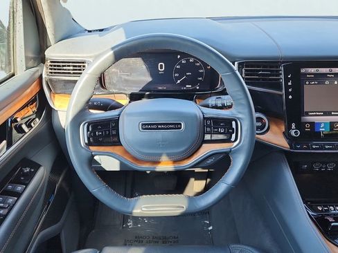 Used 2024 Jeep Grand Wagoneer Series III w/ Rear Seat Video Group 1 image 10