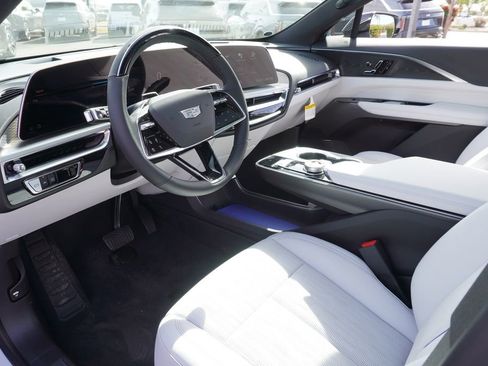 New 2026 Cadillac Lyriq Luxury image 16