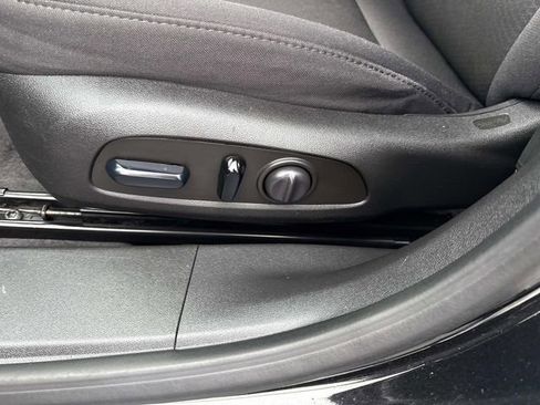 Used 2023 Chevrolet Malibu LT image 21