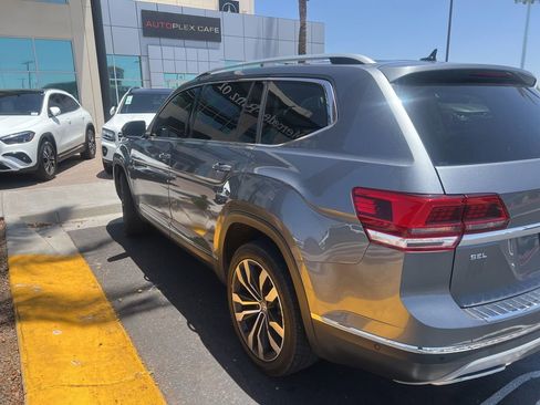 Used 2019 Volkswagen Atlas SEL Premium AWD/4WD image 3