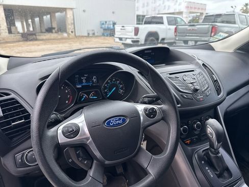 Used 2016 Ford Escape SE image 7