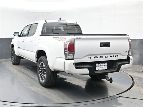 Used 2020 Toyota Tacoma TRD Sport w/ TRD Premium Sport Package image 15