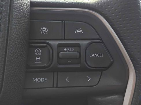 Certified 2025 Toyota 4Runner TRD Off-Road Premium image 34