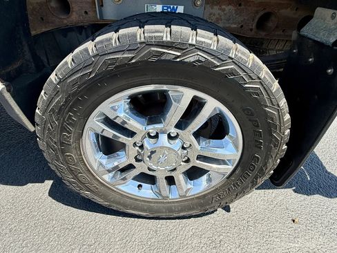 Used 2015 Chevrolet Silverado 2500 High Country w/ Duramax Plus Package AWD/4WD image 23