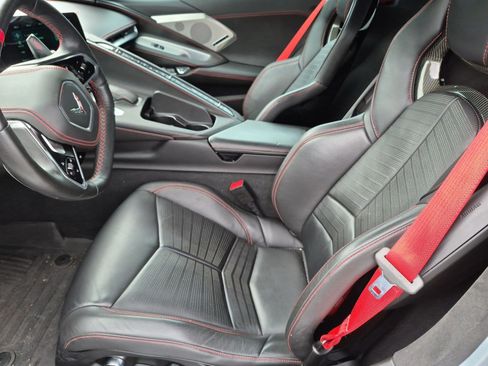 Used 2021 Chevrolet Corvette Stingray Premium Cpe w/ Z51 Performance Package RWD image 16