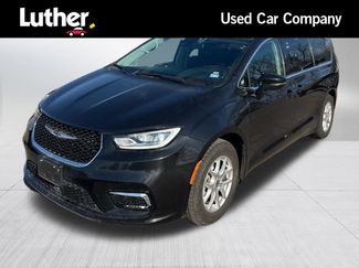 Used 2023 Chrysler Pacifica Touring-L video 1
