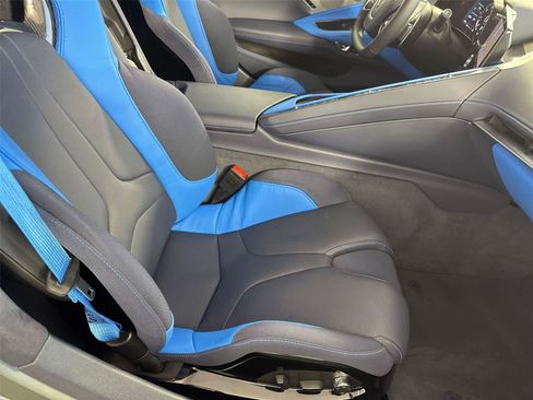 Used 2023 Chevrolet Corvette Stingray Premium Conv w/ Z51 Performance Package RWD image 15